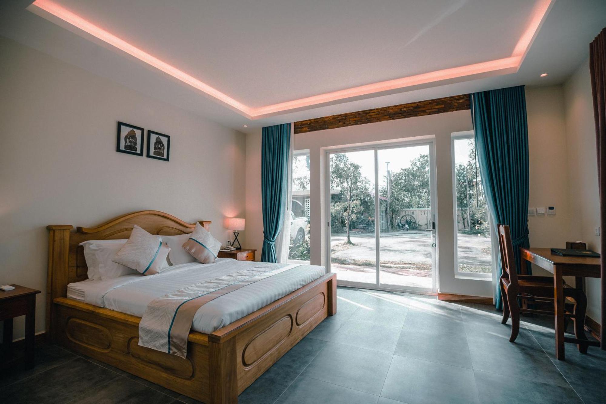 Sokchea Kampot Hotel Екстер'єр фото