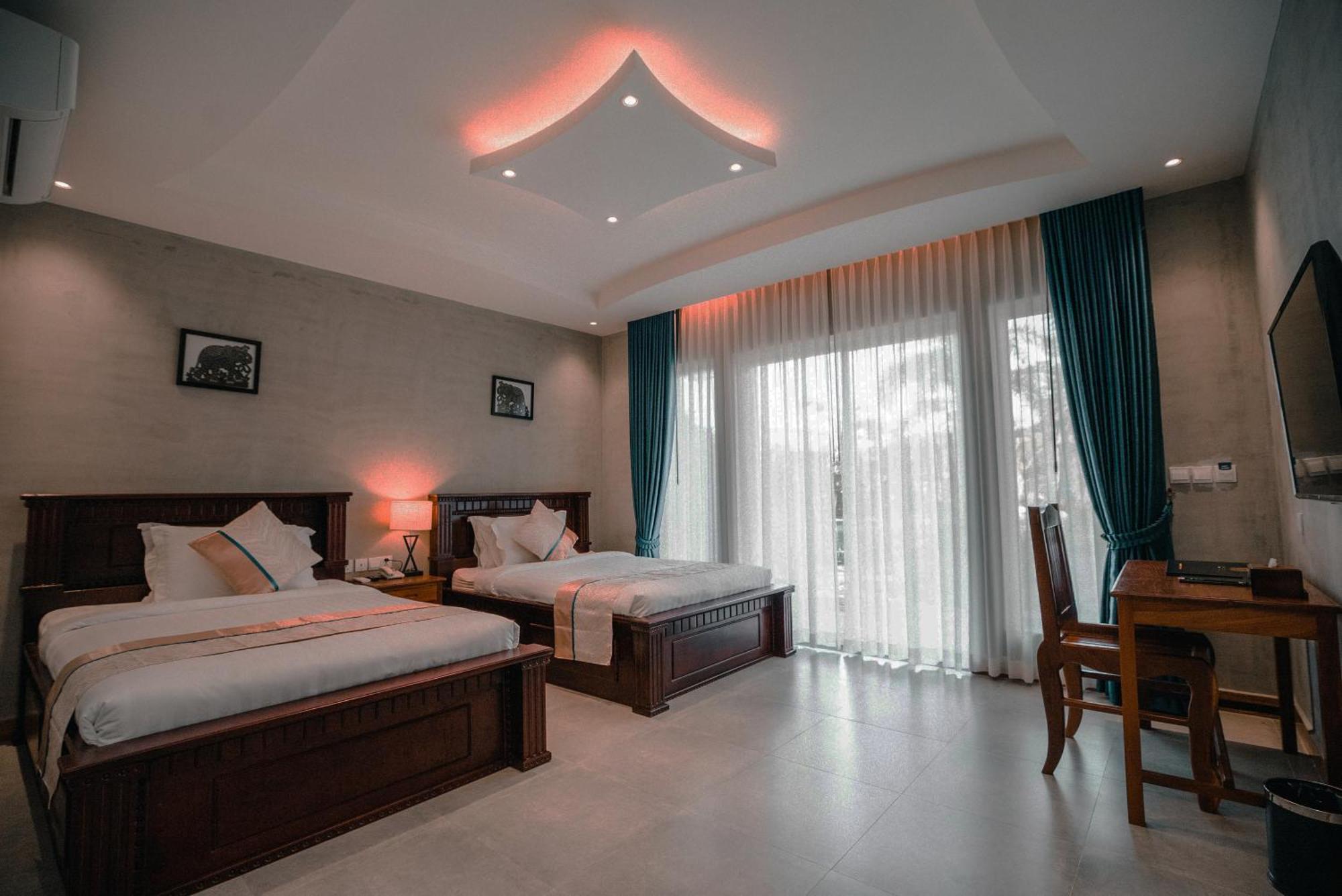 Sokchea Kampot Hotel Екстер'єр фото