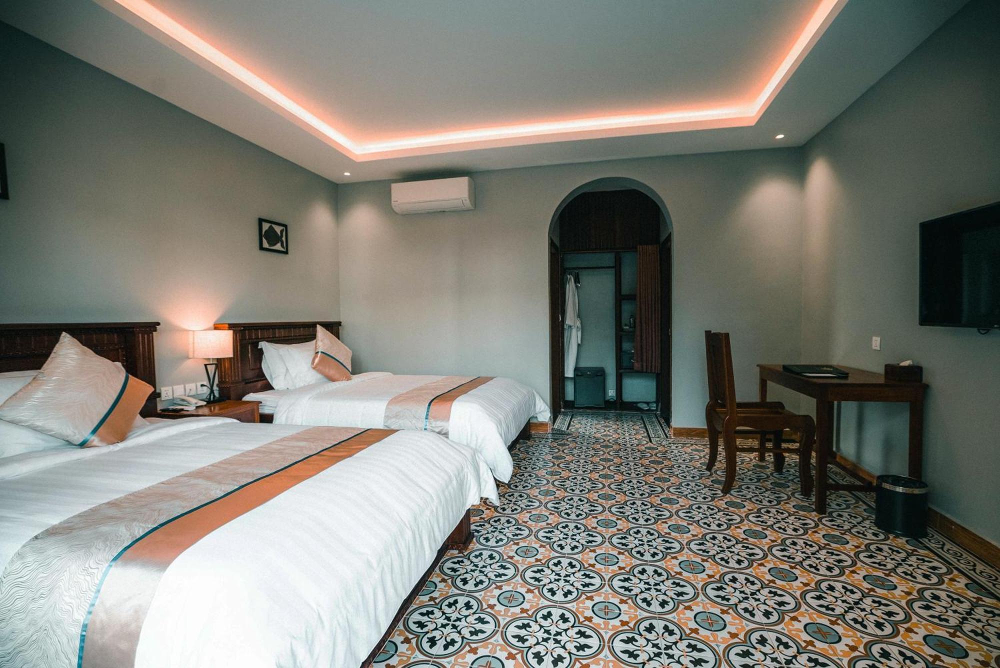 Sokchea Kampot Hotel Екстер'єр фото