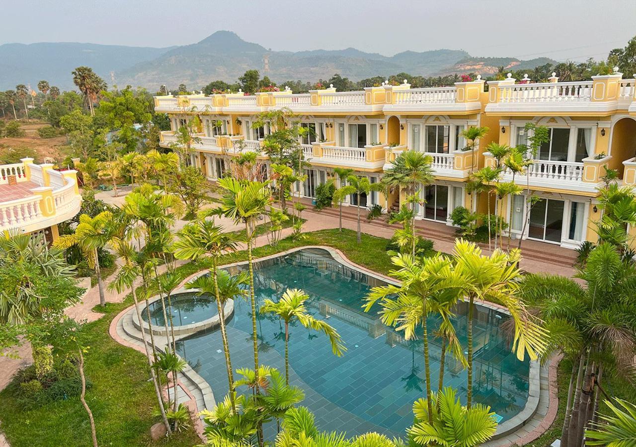Sokchea Kampot Hotel Екстер'єр фото