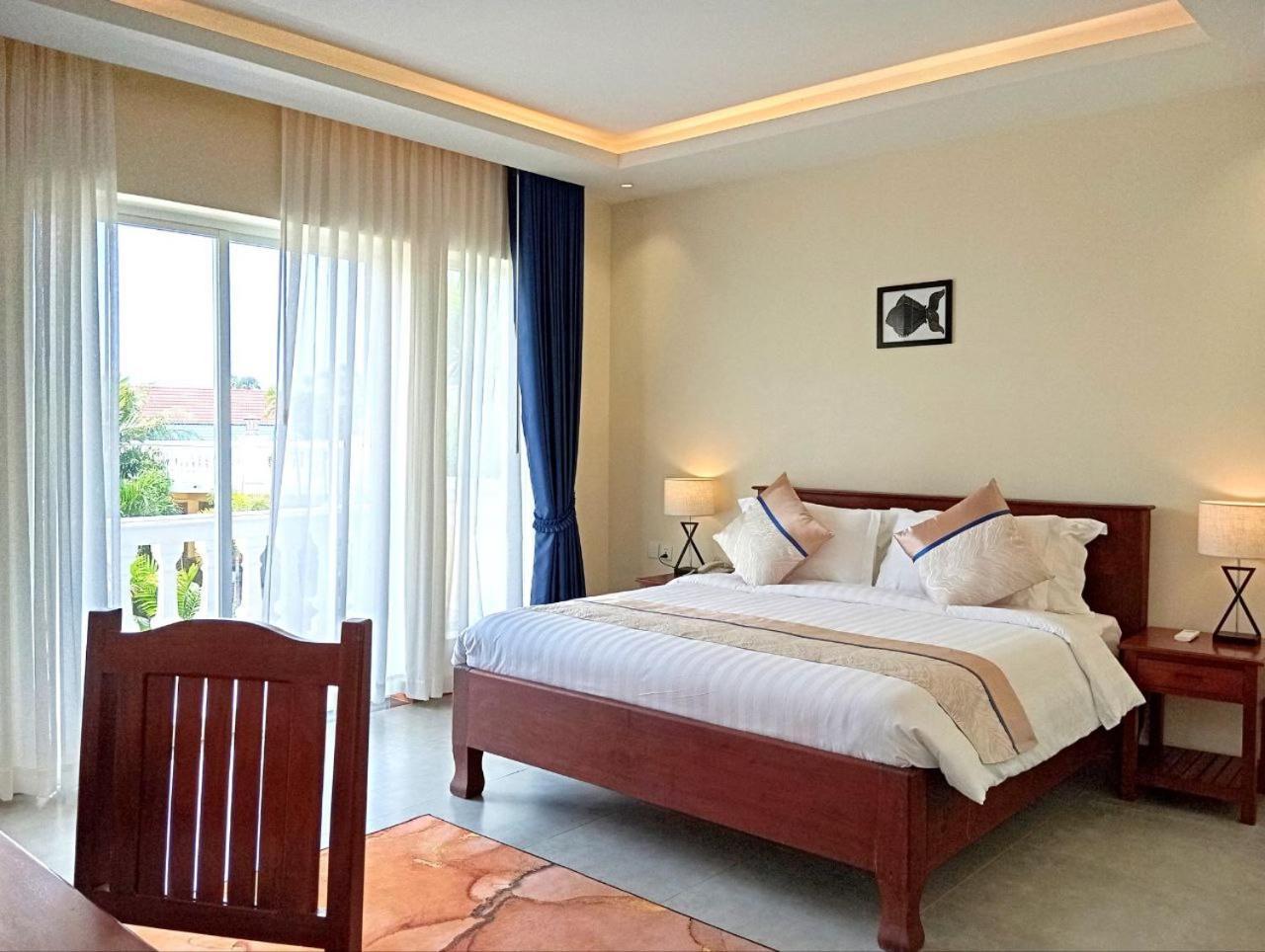 Sokchea Kampot Hotel Екстер'єр фото