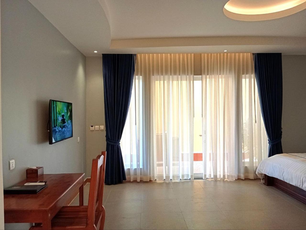 Sokchea Kampot Hotel Екстер'єр фото