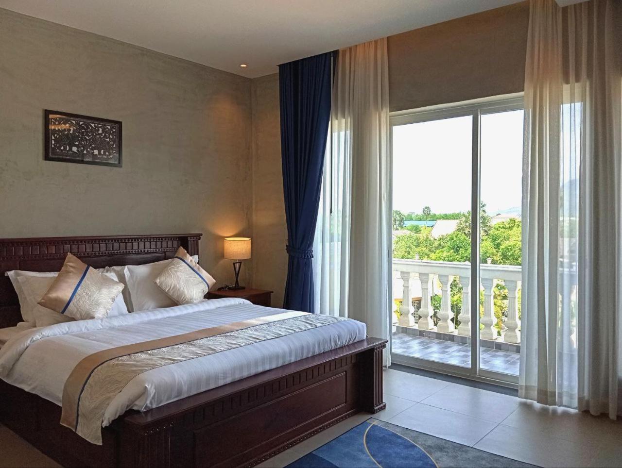 Sokchea Kampot Hotel Екстер'єр фото